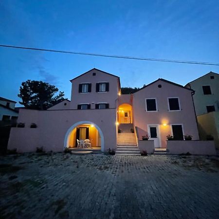 Olive Nerezine Exterior foto